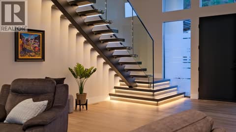 Photo 3 of 740 Pinehaven Court, Glenmore, Kelowna