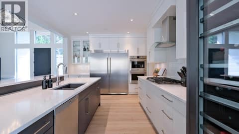 Photo 9 of 740 Pinehaven Court, Glenmore, Kelowna