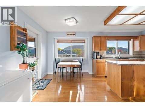 Photo 8 of 479 Glen Pine Court, North Glenmore, Kelowna