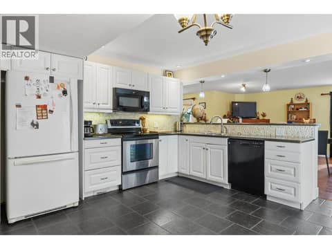 Suite at 479 Glen Pine Court, North Glenmore, Kelowna