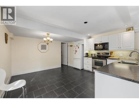 Suite at 479 Glen Pine Court, North Glenmore, Kelowna