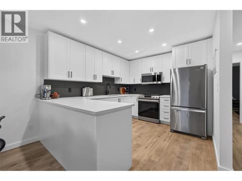 Photo 3 of 2942 McAllister Road, Glenrosa, West Kelowna
