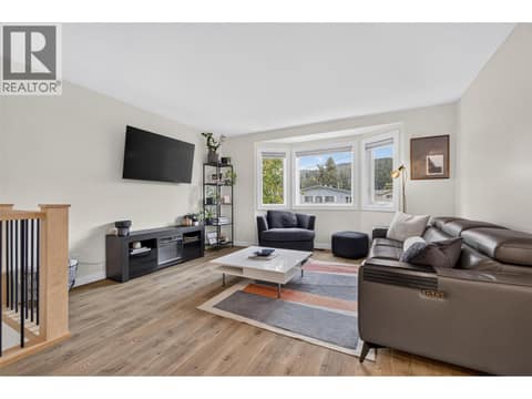 Photo 8 of 2942 McAllister Road, Glenrosa, West Kelowna