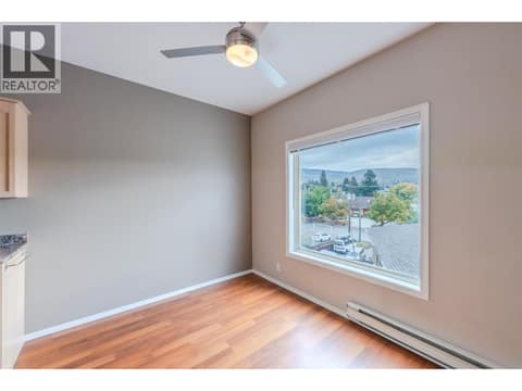 Dining room at 650 MCKINNEY Road Unit# 325, Oliver
