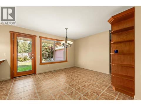 Photo 10 of 922 Paret Crescent, Lower Mission, Kelowna