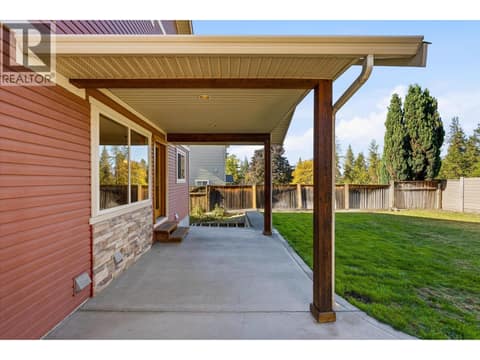 Photo 11 of 922 Paret Crescent, Lower Mission, Kelowna