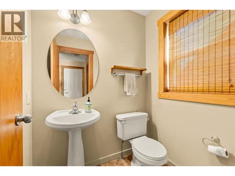 Photo 16 of 922 Paret Crescent, Lower Mission, Kelowna