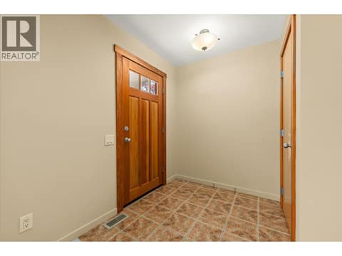 Photo 19 of 922 Paret Crescent, Lower Mission, Kelowna