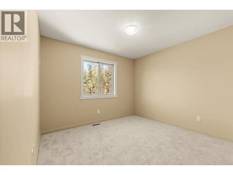 Photo 24 of 922 Paret Crescent, Lower Mission, Kelowna