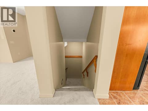 Photo 28 of 922 Paret Crescent, Lower Mission, Kelowna