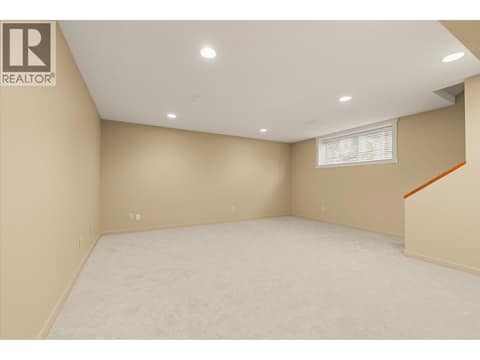 Photo 30 of 922 Paret Crescent, Lower Mission, Kelowna