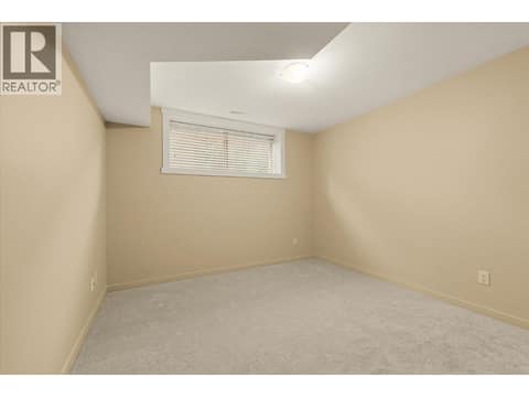 Photo 31 of 922 Paret Crescent, Lower Mission, Kelowna