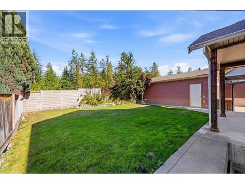 Photo 33 of 922 Paret Crescent, Lower Mission, Kelowna
