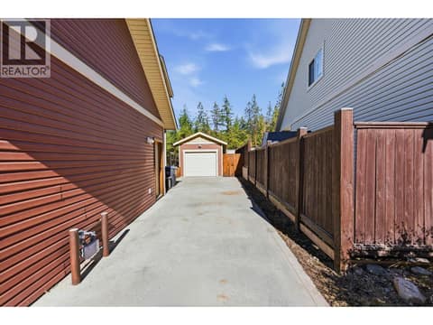 Photo 37 of 922 Paret Crescent, Lower Mission, Kelowna