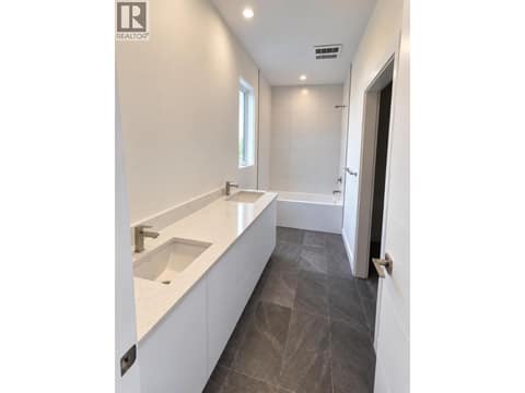 Master Ensuite at 3748 Morningside Drive, Glenrosa, West Kelowna