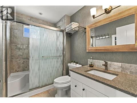 Full Bathroom on second floor 3 PC at 6976 Terazona Drive, Fintry, Kelowna