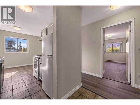 Photo 4 of 150 Skaha Place Unit# 413, Main South, Penticton