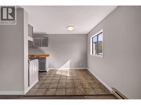 Photo 6 of 150 Skaha Place Unit# 413, Main South, Penticton