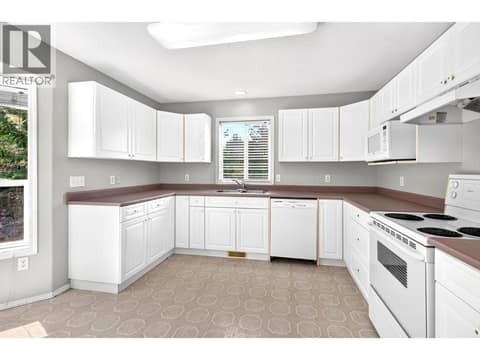 Photo 11 of 1725 Coldwater Drive, Juniper Ridge, Kamloops