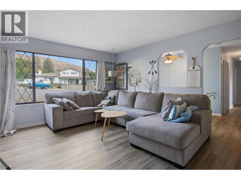 Photo 3 of 815 KAMBIA Crescent, Westsyde, Kamloops