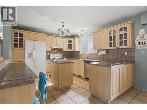 Photo 6 of 815 KAMBIA Crescent, Westsyde, Kamloops