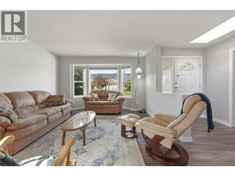 Photo 4 of 317 3rd Street, Swan Lake West, Vernon