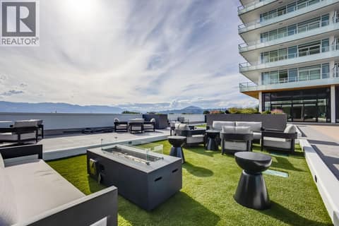 Outdoor seating & fire pits at 1626 Water Street Unit# 1804, Kelowna North