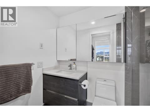 Primary ensuite with walk-in shower at 1626 Water Street Unit# 1804, Kelowna North
