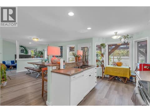 Eat up island in the kitchen at 705 Stoltz Court, Rutland North, Kelowna