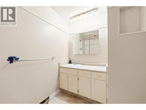 Main house 4 piece bathroom at 4583 Bonjou Road, Lower Mission, Kelowna