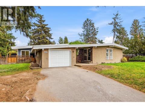 Main house with garage at 4583 Bonjou Road, Lower Mission, Kelowna