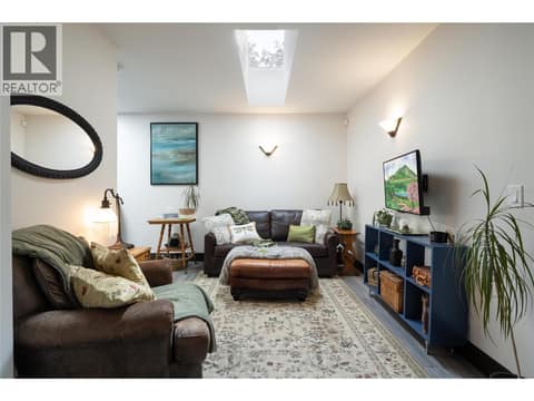 Photo 10 of 2213 33 Street, Mission Hill, Vernon
