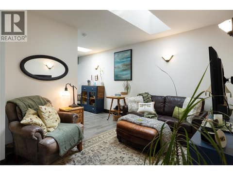 Photo 11 of 2213 33 Street, Mission Hill, Vernon