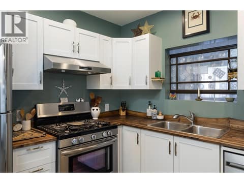 Photo 16 of 2213 33 Street, Mission Hill, Vernon
