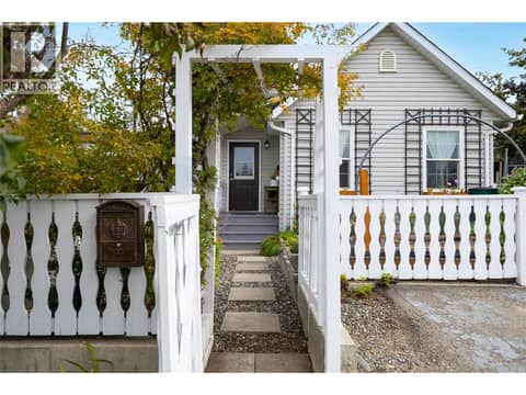 Photo 24 of 2213 33 Street, Mission Hill, Vernon