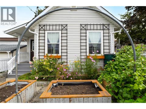 Photo 27 of 2213 33 Street, Mission Hill, Vernon