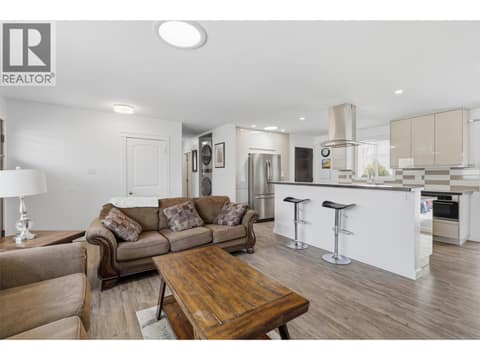 Photo 12 of 1827 PARKCREST Avenue, Brocklehurst, Kamloops