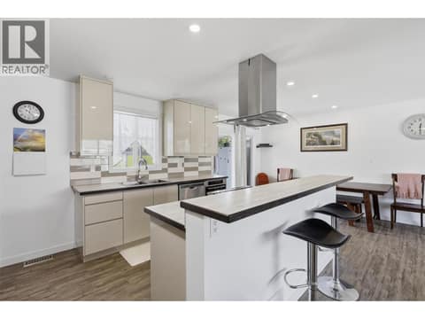 Photo 16 of 1827 PARKCREST Avenue, Brocklehurst, Kamloops