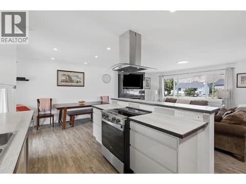 Photo 17 of 1827 PARKCREST Avenue, Brocklehurst, Kamloops