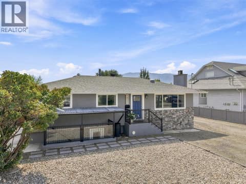 Photo 6 of 1827 PARKCREST Avenue, Brocklehurst, Kamloops