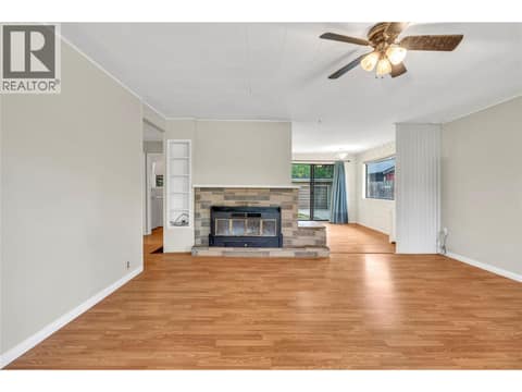 Photo 10 of 692 Vancouver Avenue, Uplands/Redlands, Penticton