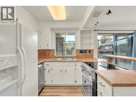 Photo 13 of 692 Vancouver Avenue, Uplands/Redlands, Penticton