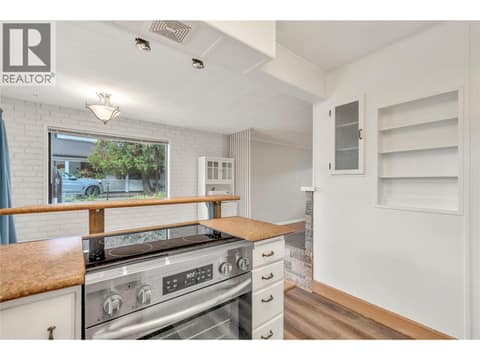 Photo 14 of 692 Vancouver Avenue, Uplands/Redlands, Penticton