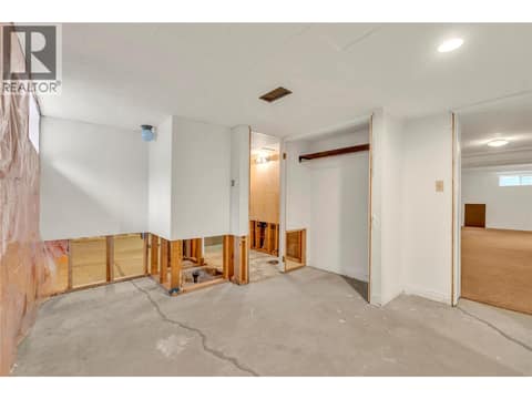 Photo 34 of 692 Vancouver Avenue, Uplands/Redlands, Penticton