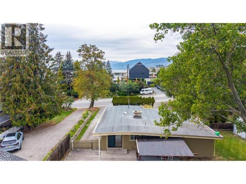 Second floor lake view at 692 Vancouver Avenue, Uplands/Redlands, Penticton