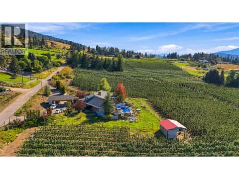 Photo 3 of 13090 Trewhitt Road, Lake Country East / Oyama