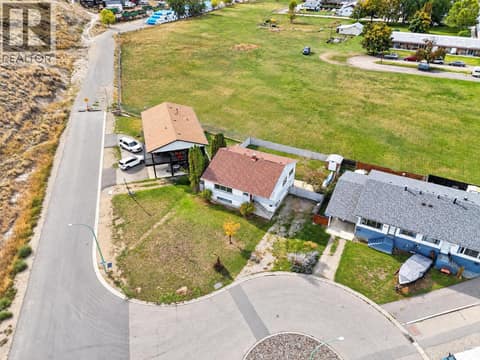 End of the street, quiet cul de sac at 879 Trench Court, Kelowna North