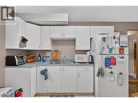 Suite kitchen at 879 Trench Court, Kelowna North