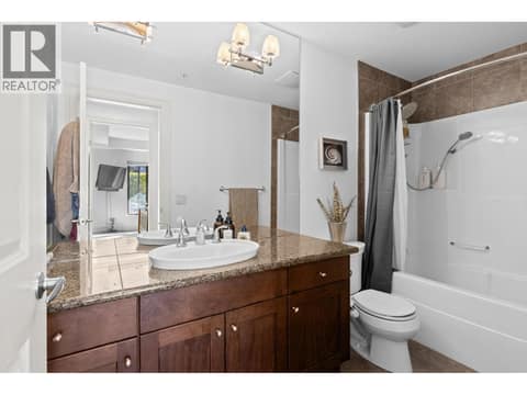 4-piece Bathroom at 580 Sarsons Road Unit# 115, Lower Mission, Kelowna
