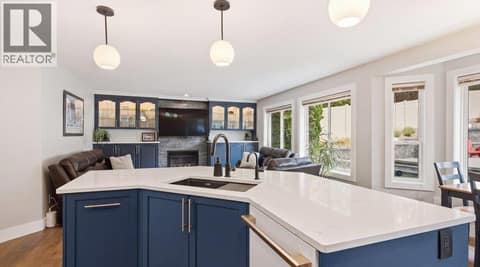 Photo 10 of 2097 Lillooet Crescent, Dilworth Mountain, Kelowna